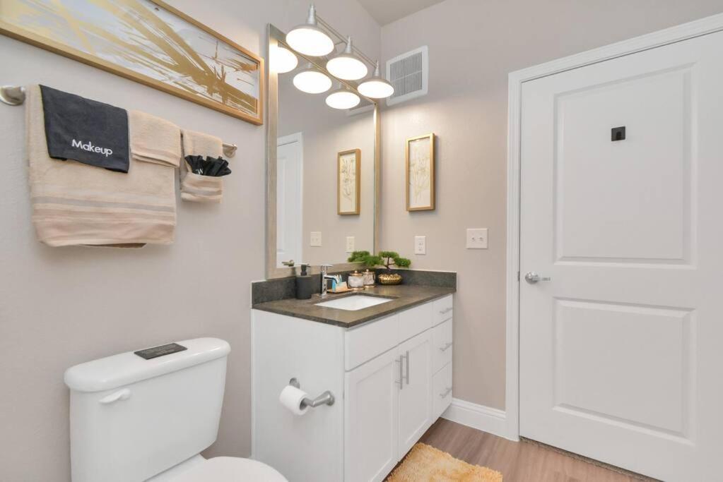 The Golden Treasure Near Kemah Boardwalk! Apartamento Exterior foto